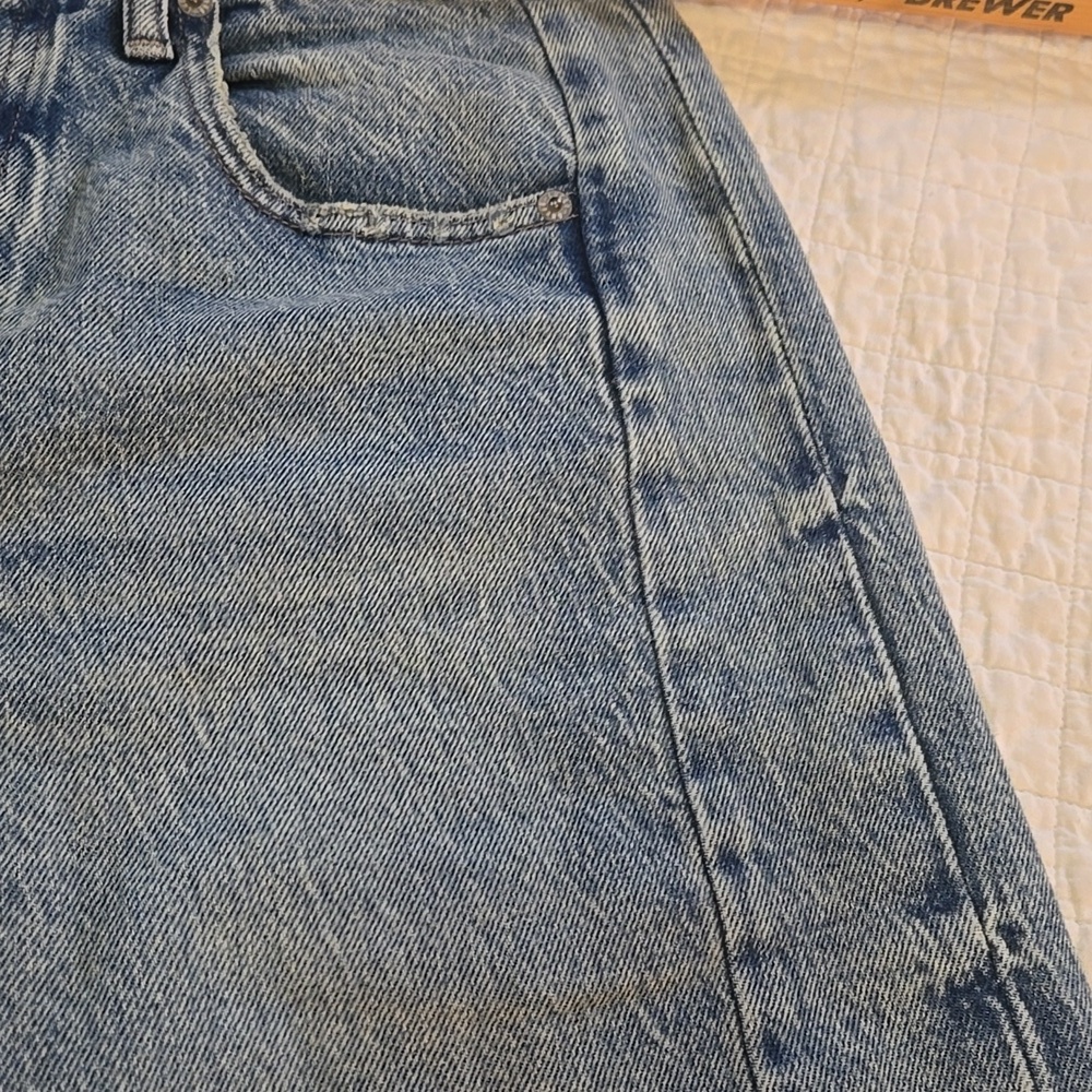 Lucky Brand Barrel Leg Raw Hem Size 4 Jeans EUC Medium Wash - Picture 6 of 11